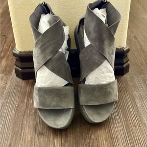 Stylish Eileen Fisher Gray Women's Shoes